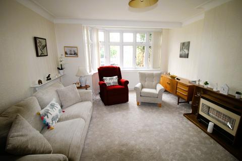 3 bedroom semi-detached house for sale, Lichfield Terrace, Upminster RM14