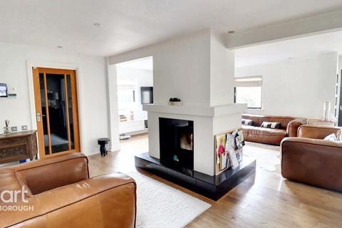 49 The Green, Werrington, Peterborough, PE4 6RT