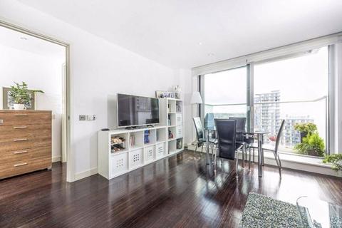 Pan Peninsula Square, London, E14