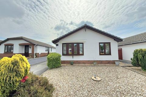 11 Brynglas, Penygroes, Llanelli, SA14 7PY