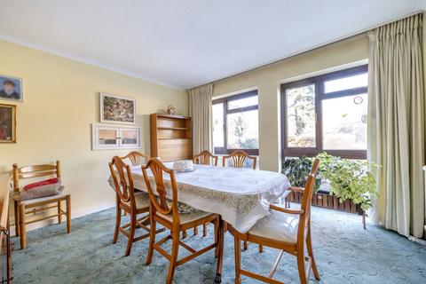 4 bedroom detached house for sale, Coleridge Avenue, Hampshire GU46