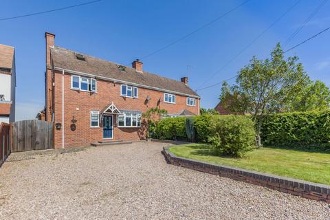 59 Kiddemore Green Road, Brewood, Stafford, ST19 9BQ