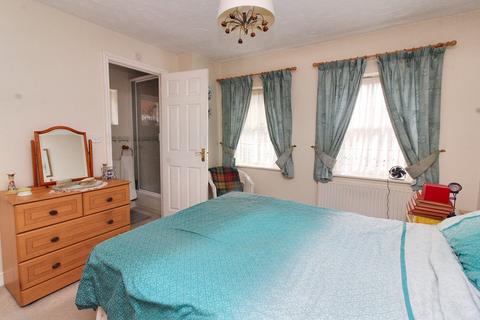 15 Mallard Close, Shefford, SG17 5YS