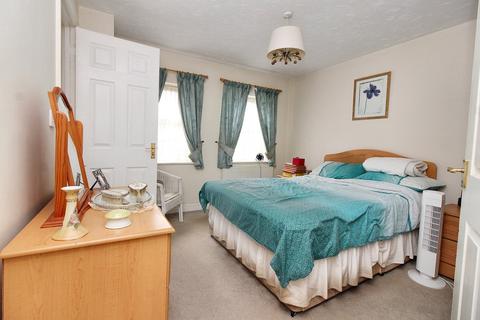 15 Mallard Close, Shefford, SG17 5YS