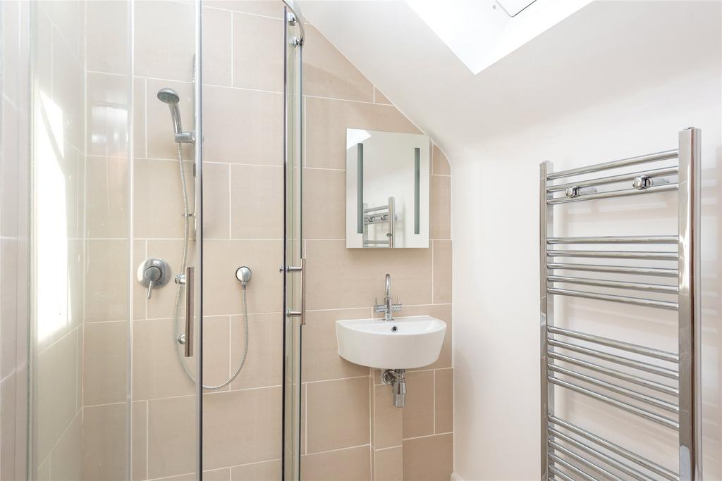 En Suite Bed Bed 2