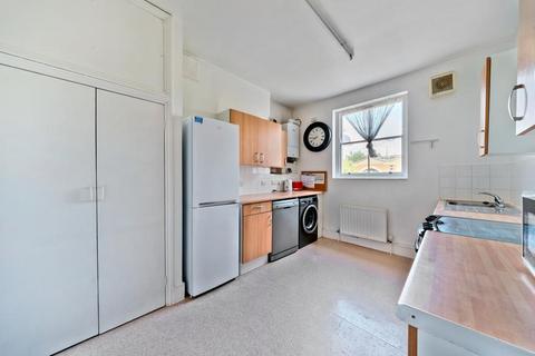 3 bedroom flat to rent, Archway,  London,  N19