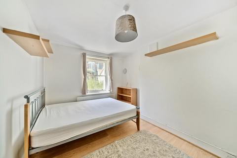 3 bedroom flat to rent, Archway,  London,  N19