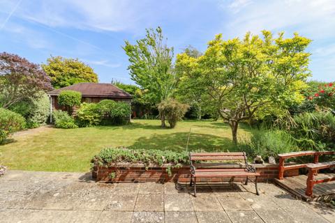 4 bedroom detached house for sale, St Aubins Park, Hayling Island