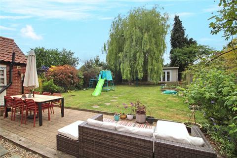 13 Caistor Lane, Poringland, Norwich, NR14 7QT
