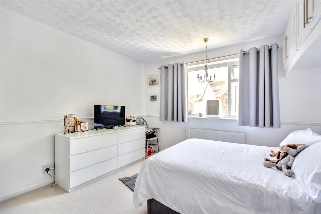 Bedroom 2 3.jpeg