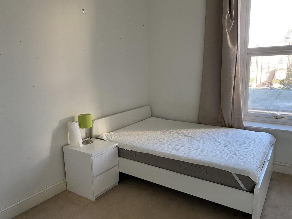 Room 4.jpg