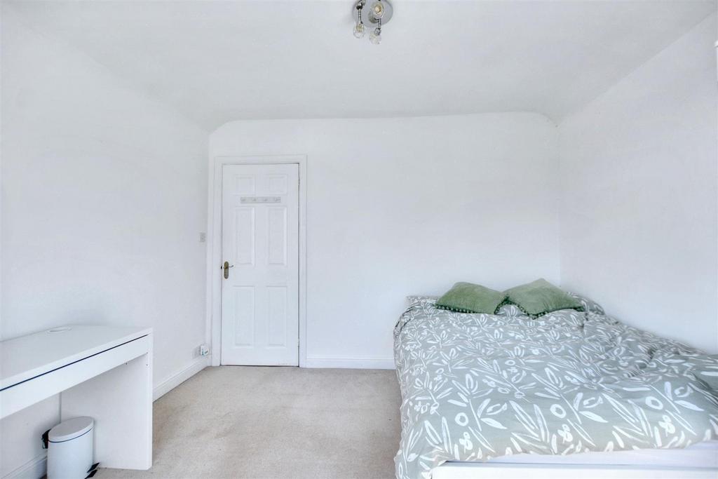 Bedroom 2 2.jpeg