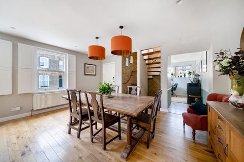 36 Ravensdon Street, London, SE11 4AR