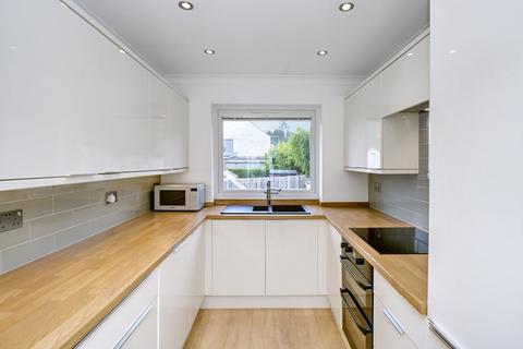 2 Broomieknowe Park, Bonnyrigg, EH19 2JA