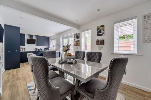 21 Britannia Drive, Beggarwood, Basingstoke, RG22 4FW