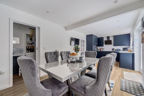21 Britannia Drive, Beggarwood, Basingstoke, RG22 4FW