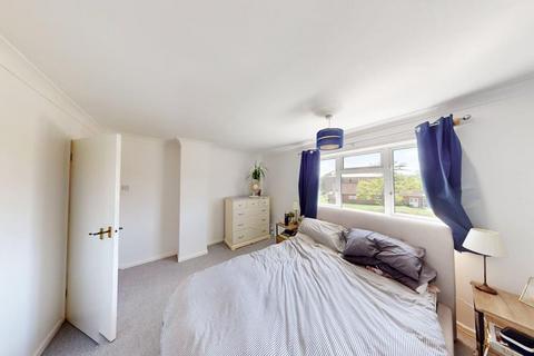 66 Trussell Crescent, Winchester, SO22 6EA
