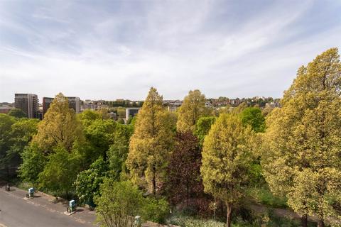 39 Greenacres, Brighton, BN1 6HR