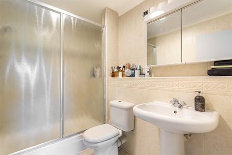39 Greenacres, Brighton, BN1 6HR
