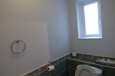 4 bedroom detached house to rent, Eisenhower Road, Laindon, Basildon, SS15