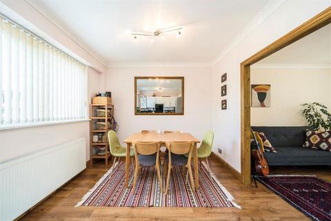 2 bedroom maisonette for sale, Fairby Road, London SE12