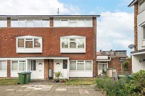 2 bedroom maisonette for sale, Fairby Road, London SE12