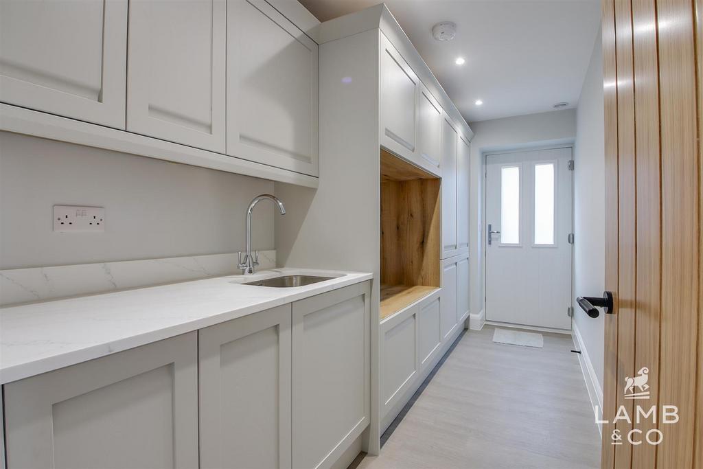 Utility/boot room