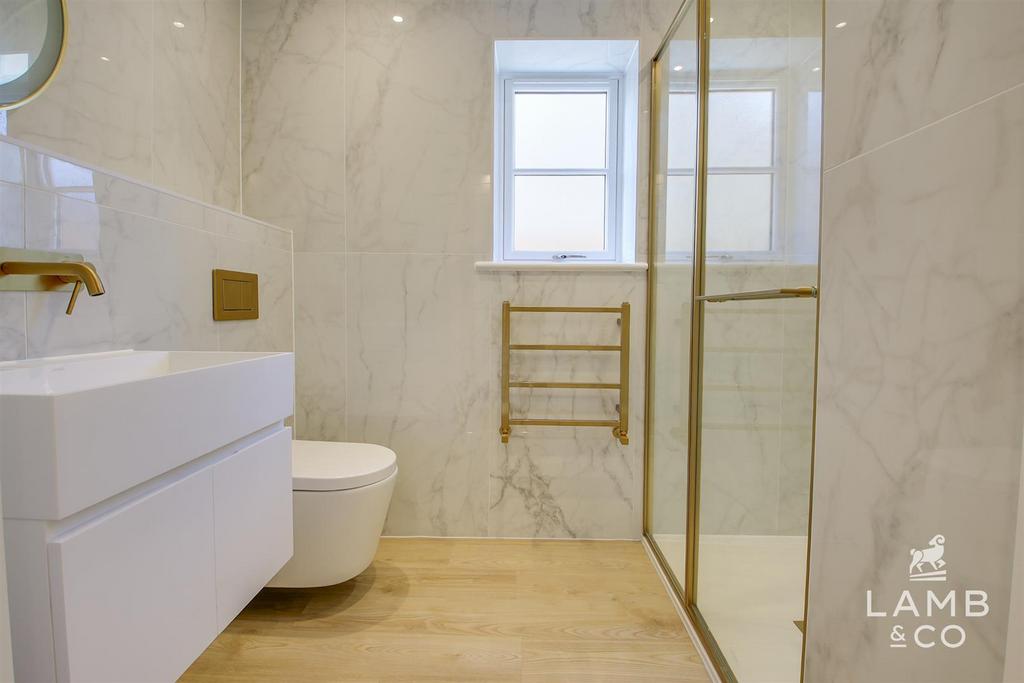 Ensuite