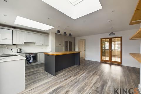 3 bedroom terraced house to rent, Homestead Road, Hatfield, AL10