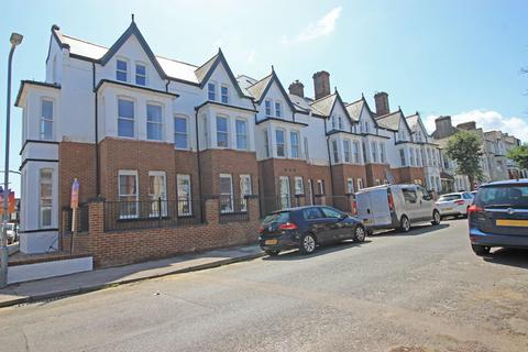 2 bedroom flat to rent, Norfolk Road, Margate, Kent, CT9