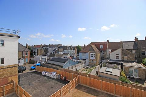 2 bedroom flat to rent, Norfolk Road, Margate, Kent, CT9