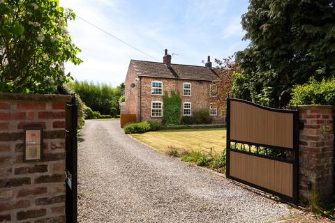 4 bedroom detached house for sale, Pump Cottage, Main Street, Colton