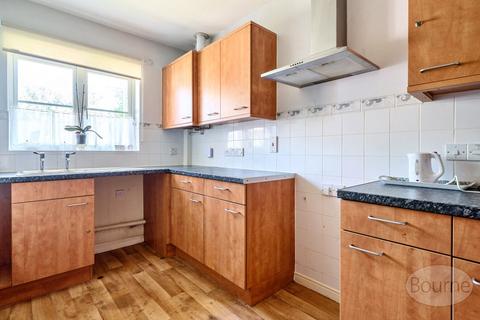 2 bedroom bungalow for sale, Gammon Close, Petersfield, Hampshire, GU31