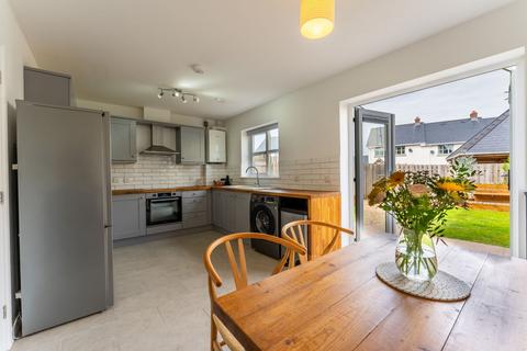 2 Orchard Close, Bronllys, Brecon, LD3 0LX
