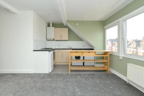 67b Cecile Park, London, N8 9AR