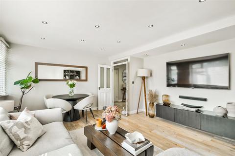 2 bedroom flat for sale, High Street, Wanstead