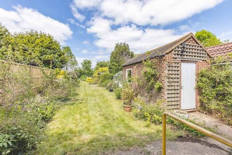 3 bedroom semi-detached house for sale, Slough Road, Iver SL0
