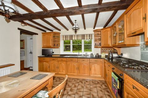 4 bedroom detached house for sale, Plum Tree Lane, Stockbury, Sittingbourne, Kent
