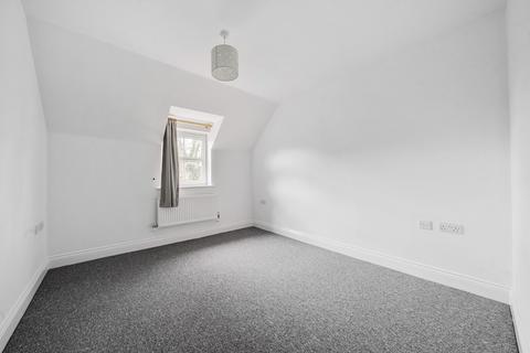 2 bedroom flat for sale, Reris Grange Close, Godalming GU8