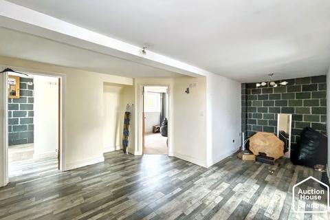 38 Dracaena Crescent, Hayle, TR27 4EN