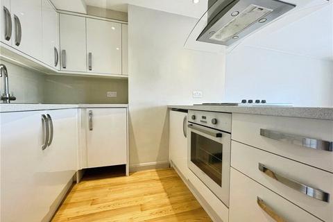 2 bedroom apartment to rent, Queens Road, Surrey KT13