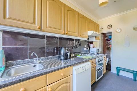 2 bedroom semi-detached house for sale, Bradford Road, Batley