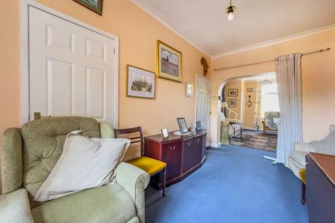 2 bedroom semi-detached house for sale, Bradford Road, Batley