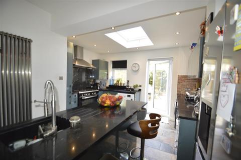 2 bedroom terraced house for sale, Bonham Road, Dagenham