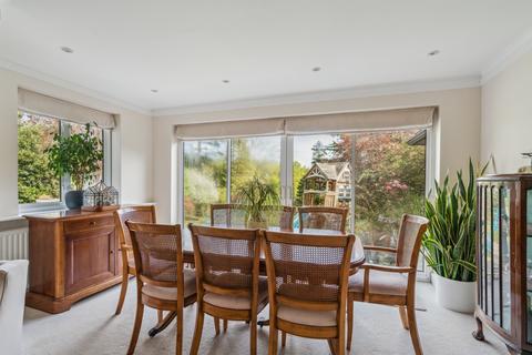 undefined, Pinner Hill, Pinner HA5