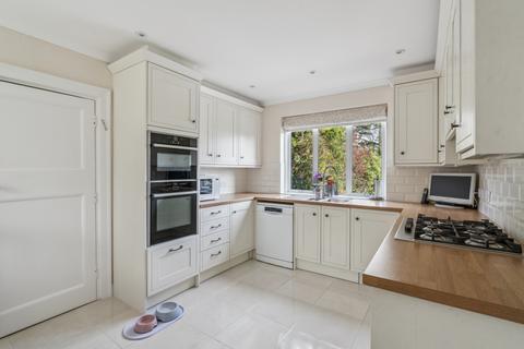 undefined, Pinner Hill, Pinner HA5