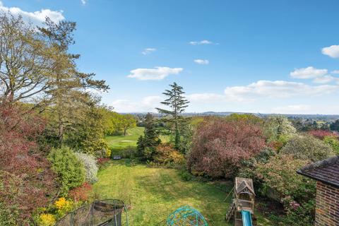 4 bedroom detached house for sale, Pinner Hill, Pinner HA5