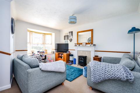15 Allee Drive, Liphook, GU30 7YD
