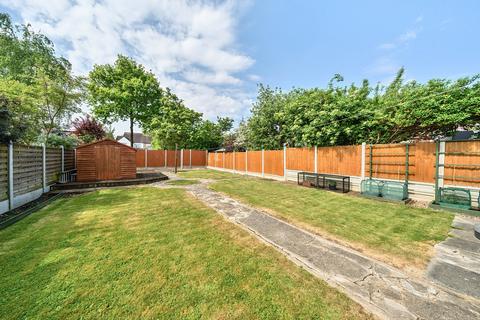 4 bedroom semi-detached house for sale, Essex Road, North Chingford, London. E4 6DG