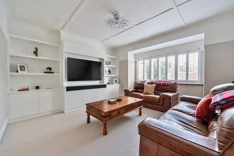 4 bedroom semi-detached house for sale, Essex Road, North Chingford, London. E4 6DG